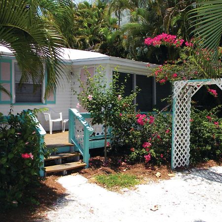 Gulf Breeze Cottages Sanibel Exterior photo