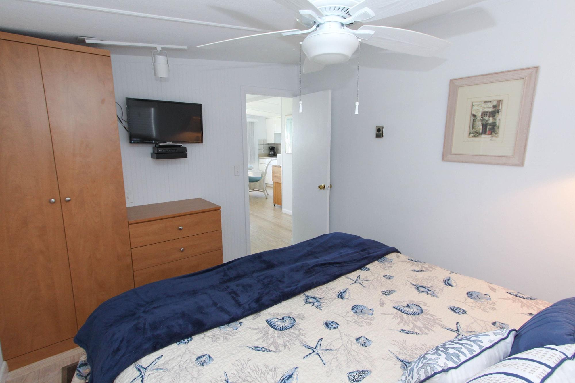 Gulf Breeze Cottages Sanibel Exterior photo